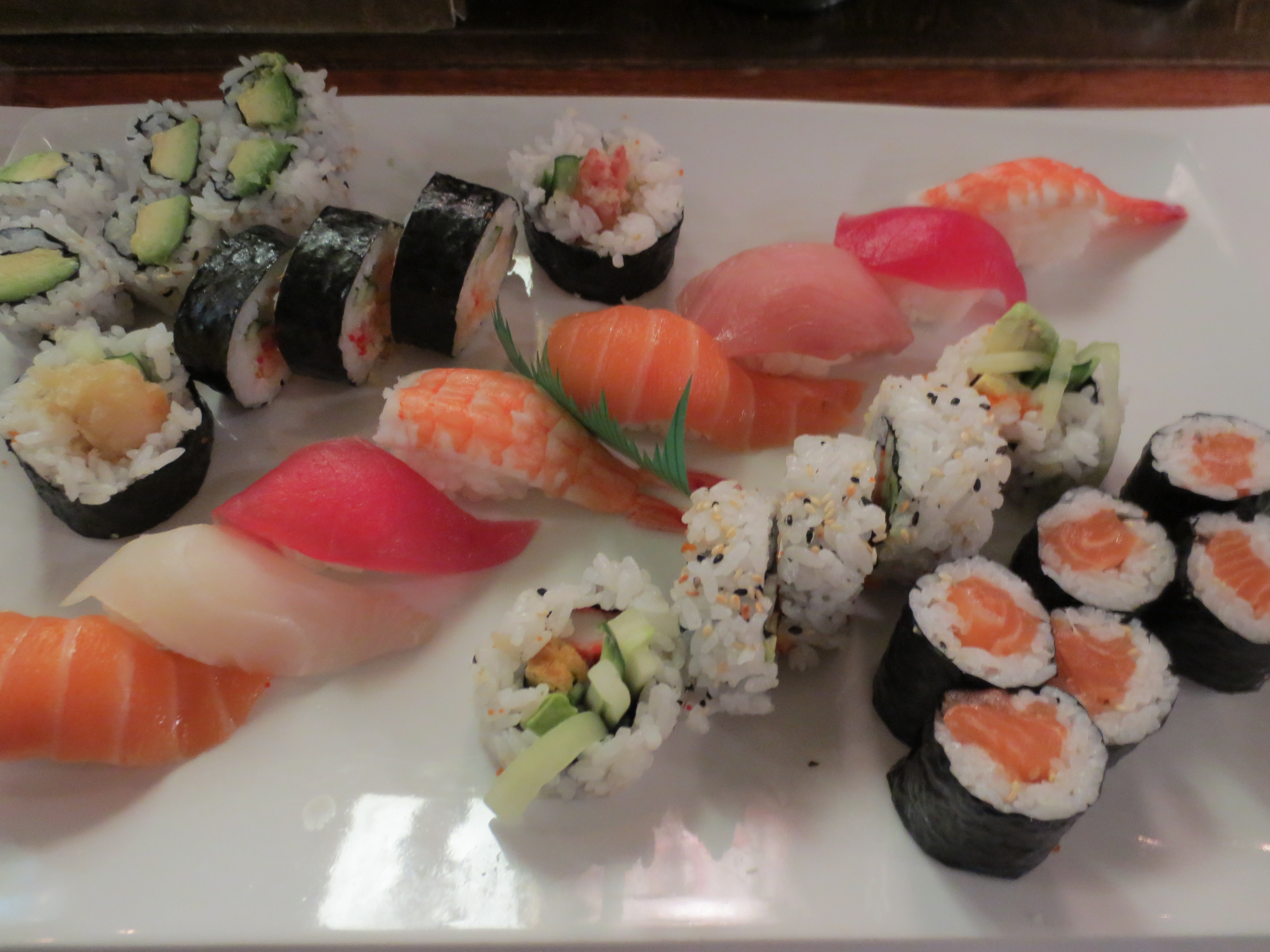 Sushi & Maki 24 morceaux (2 pers) #112