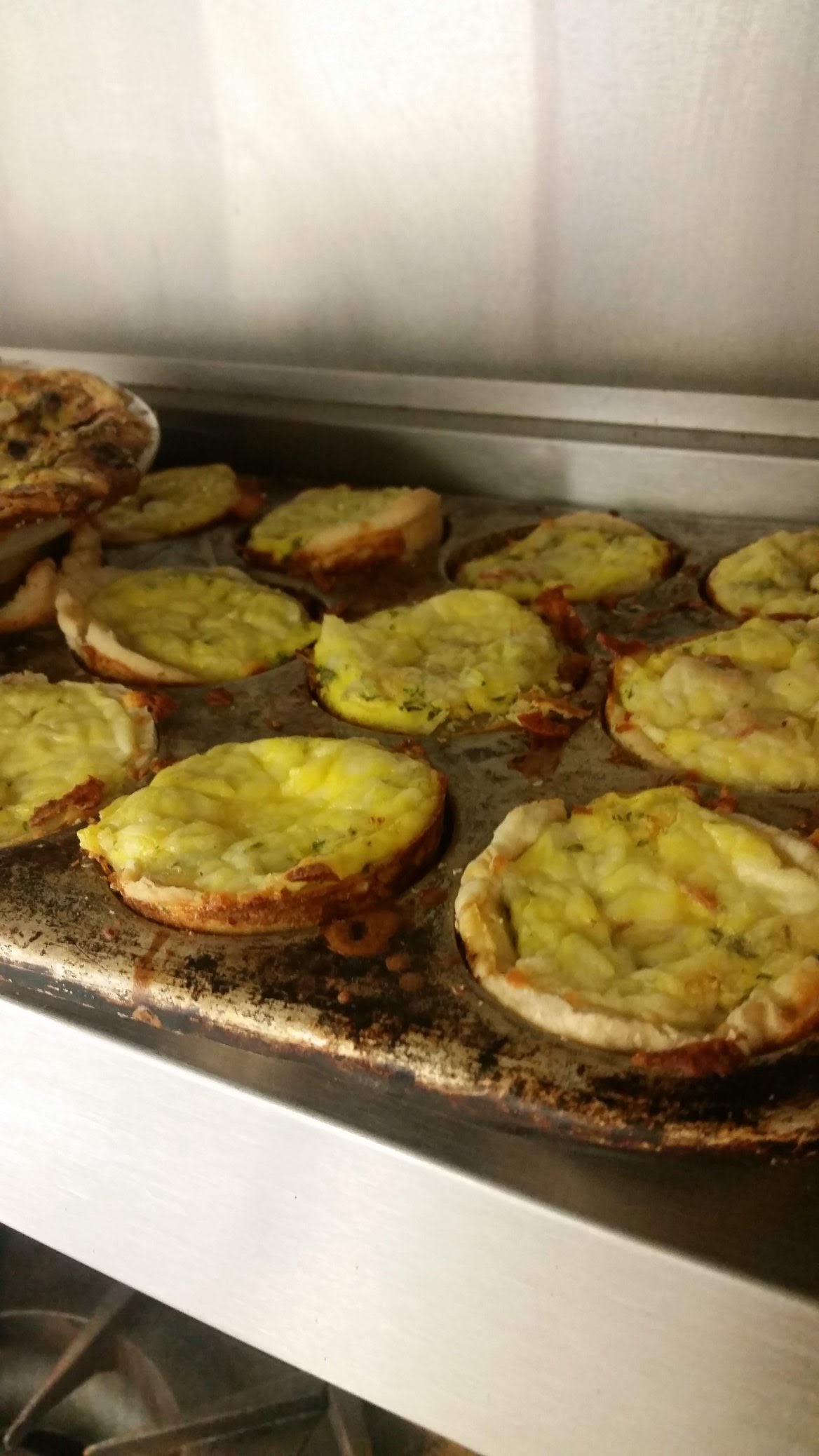 12 mini quiches 36