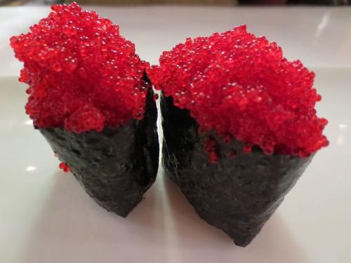 Nigiri Tobiko Rouge (2)