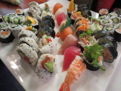 SET 8 - Sushi & Maki - 50 morceaux (3 pers.)