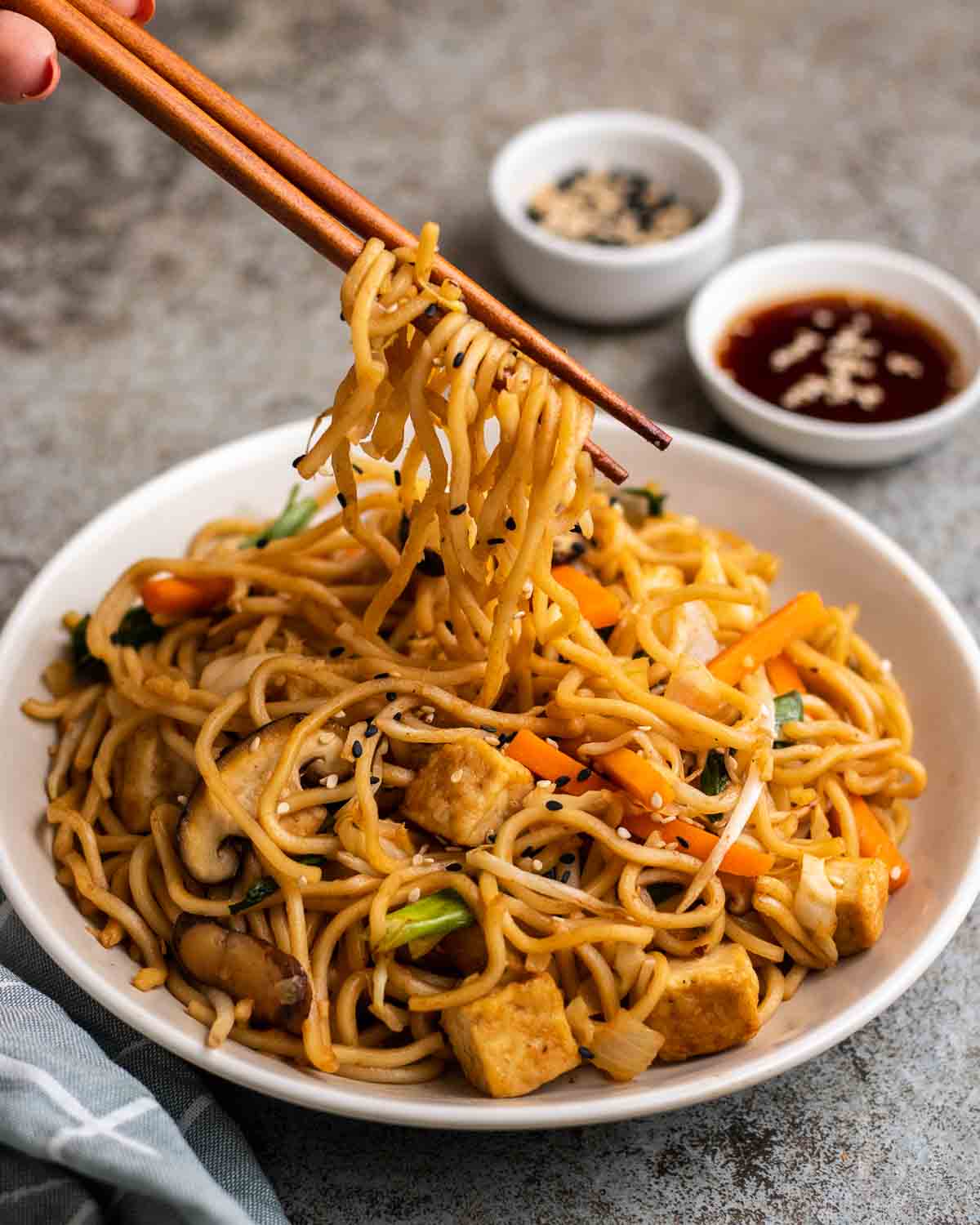 Nouilles sautées végétarien야채 두부 야끼 소바 / Stir fry vegetarian noodles( yaki soba)